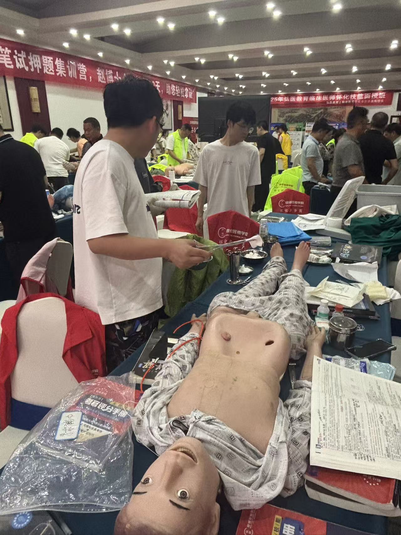 怀化弘医教育服务有限公司,银成医考,银成学校,湖南临床医师考试服务,湖南执业药师考试服务