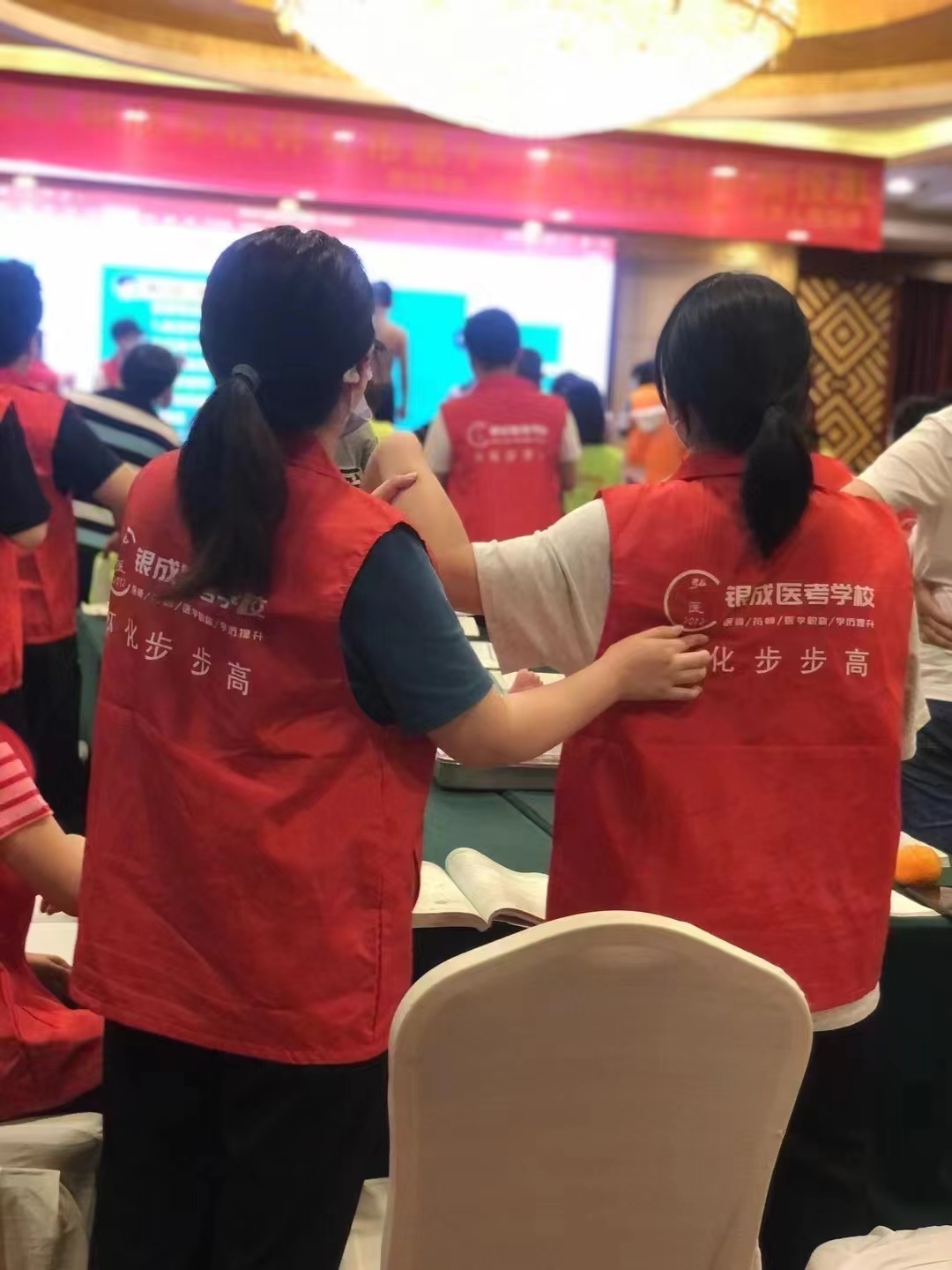 怀化弘医教育服务有限公司,银成医考,银成学校,湖南临床医师考试服务,湖南执业药师考试服务